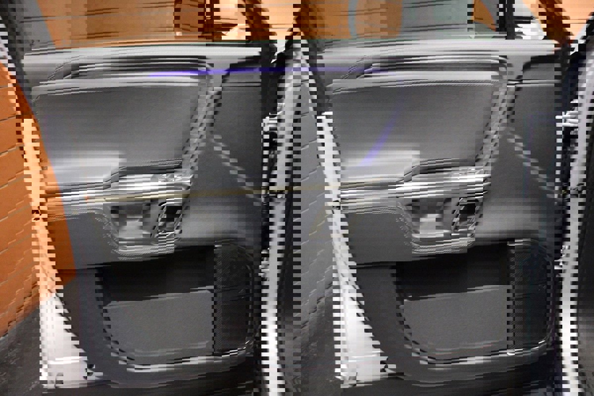 Used 2023 Rivian R1T Adventure image 31