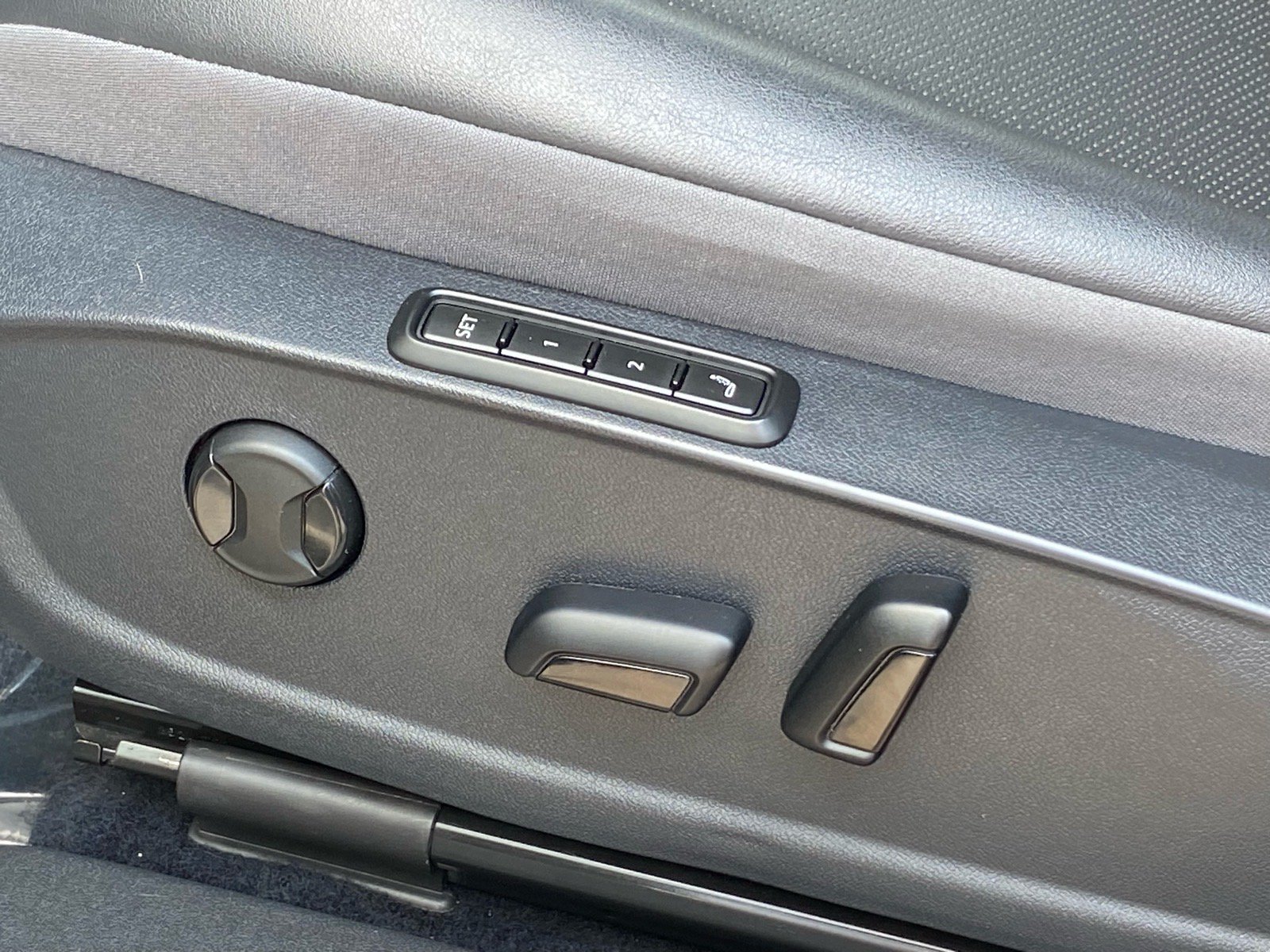Certified 2023 Volkswagen ID.4 Pro S AWD/4WD image 12