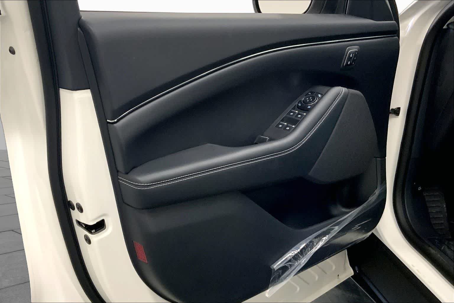 New 2026 Ford Mustang Mach-E Select w/ Comfort Package Lite RWD image 10