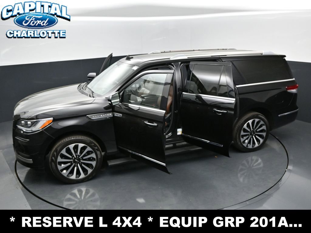 Used 2024 Lincoln Navigator L Reserve AWD/4WD image 35