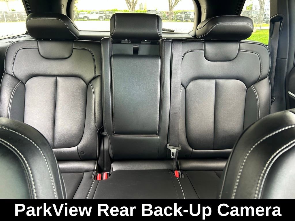 Certified 2024 Jeep Grand Cherokee Limited w/ Black Appearance Package image 15