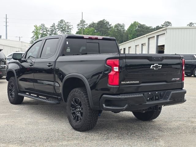 Used 2025 Chevrolet Silverado 1500 ZR2 w/ Technology Package AWD/4WD image 3