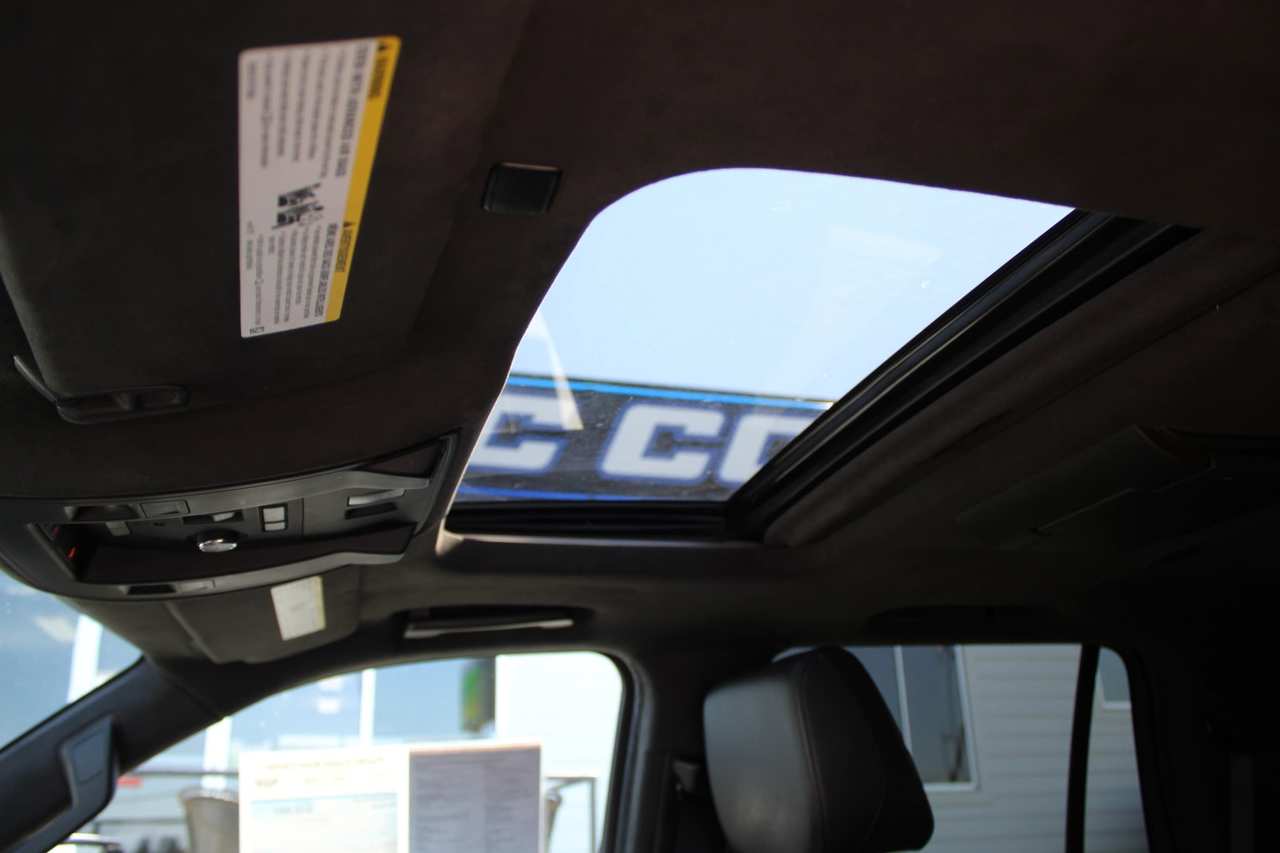 Used 2018 Cadillac Escalade Platinum AWD/4WD image 44