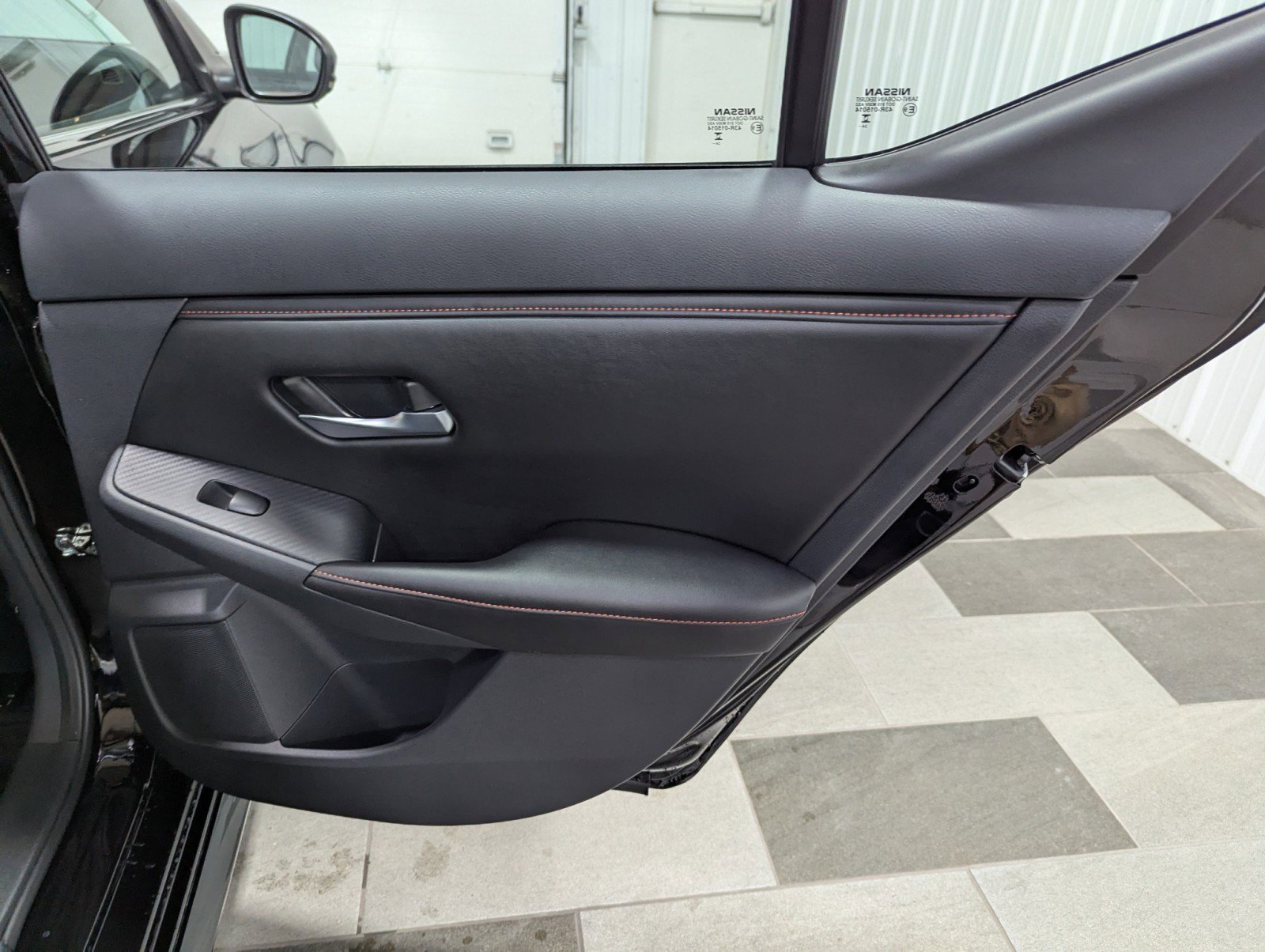 Used 2025 Nissan Sentra SR w/ SR Premium Package image 26