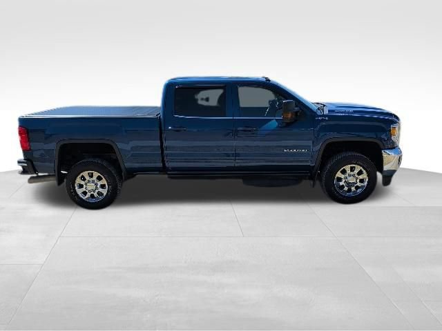 Used 2018 GMC Sierra 2500 SLE w/ SLE Preferred Package AWD/4WD image 2