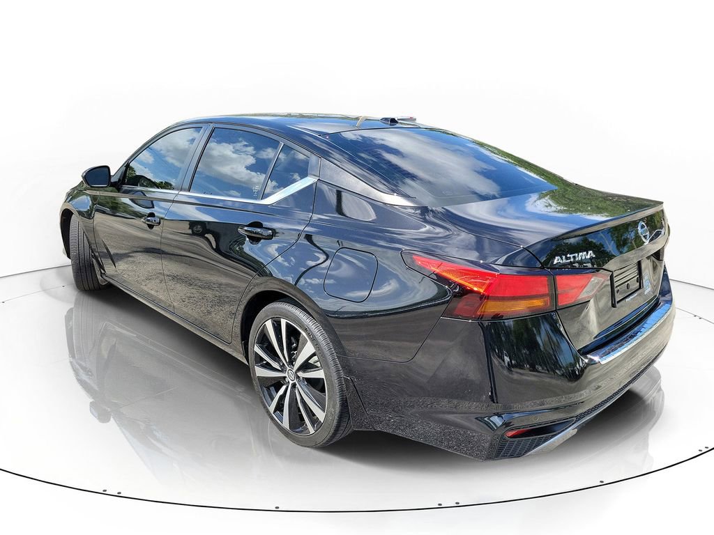 Used 2021 Nissan Altima 2.5 SR FWD image 3