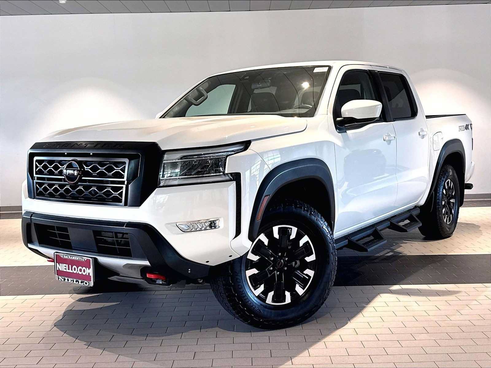 Used 2023 Nissan Frontier PRO-4X w/ Tow Package