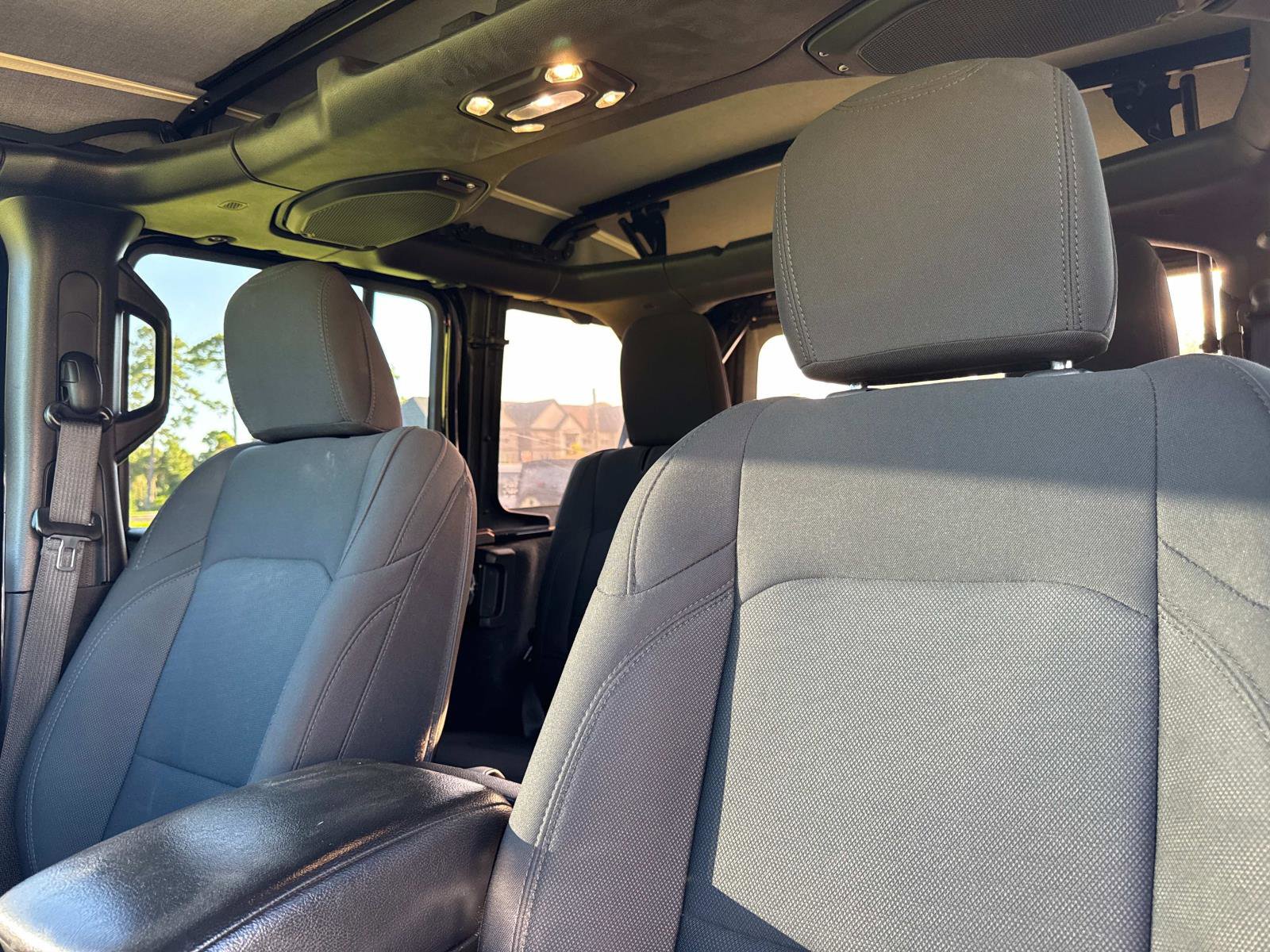 Used 2019 Jeep Wrangler Unlimited Sport S image 21