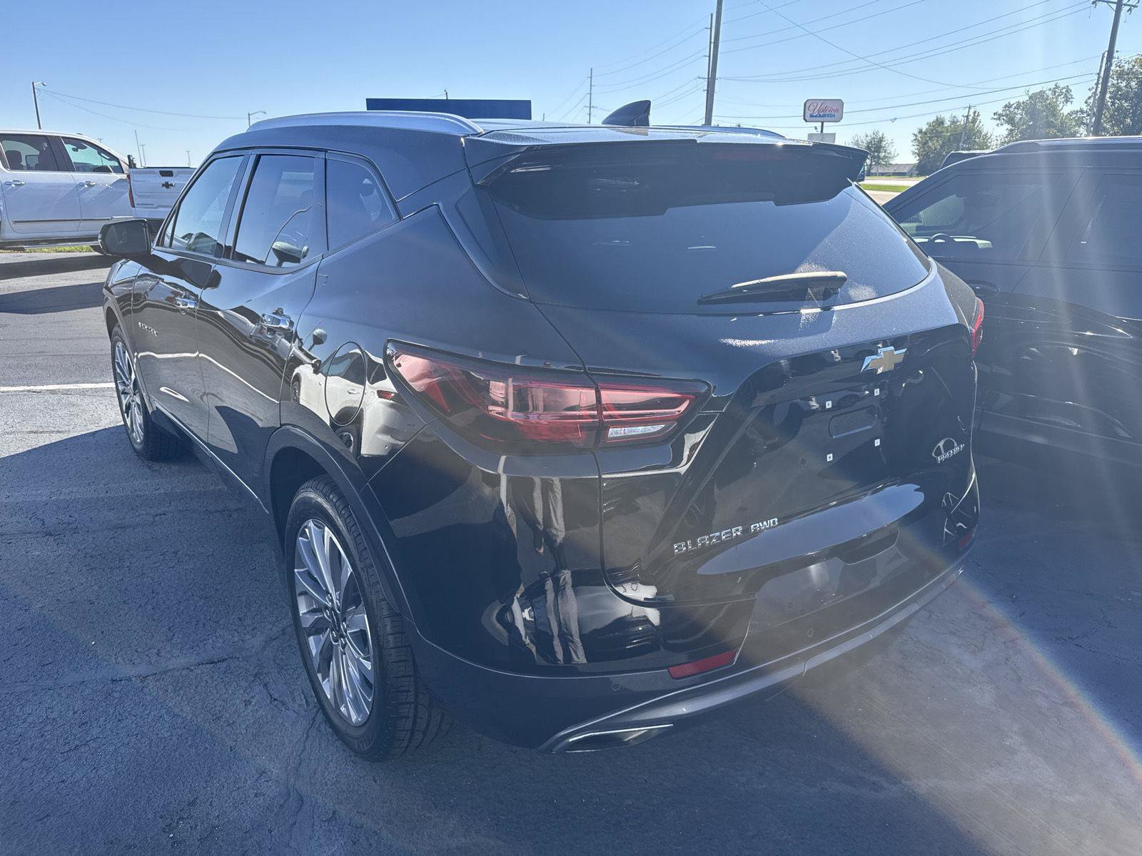 Used 2024 Chevrolet Blazer Premier w/ Driver Confidence II Package AWD/4WD image 3