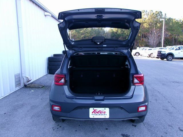Used 2024 Hyundai Venue SEL image 20