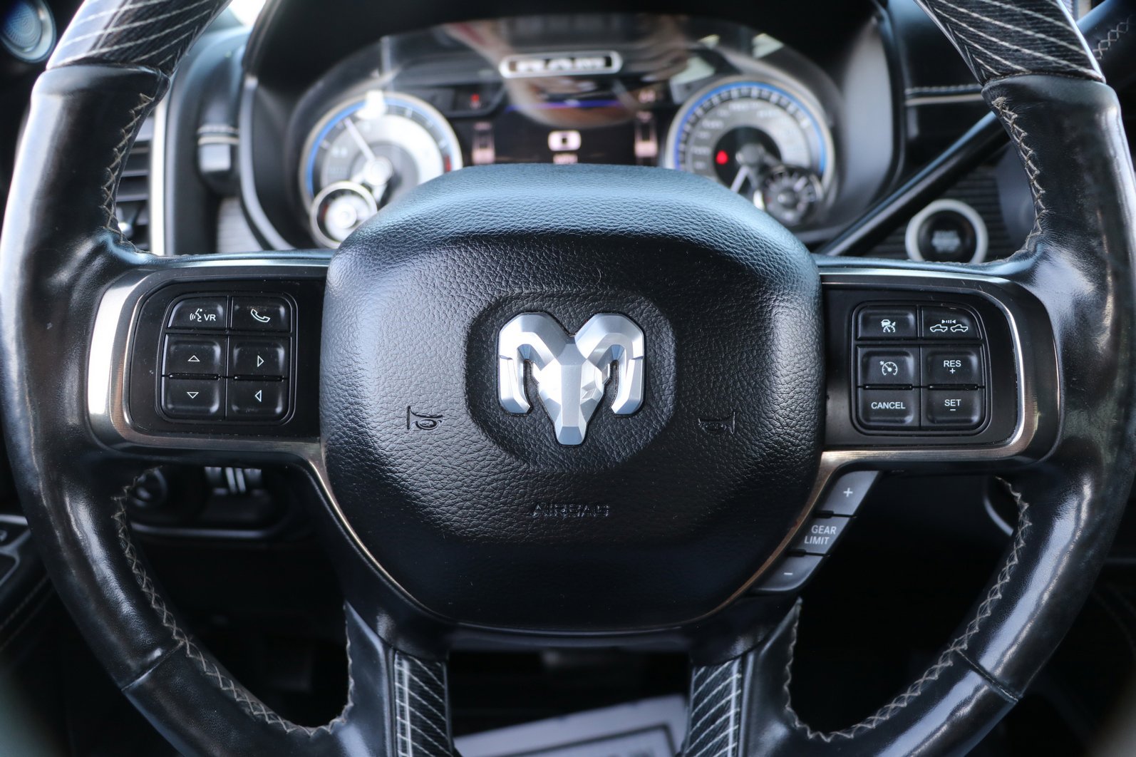 Used 2019 RAM 2500 Limited AWD/4WD image 17