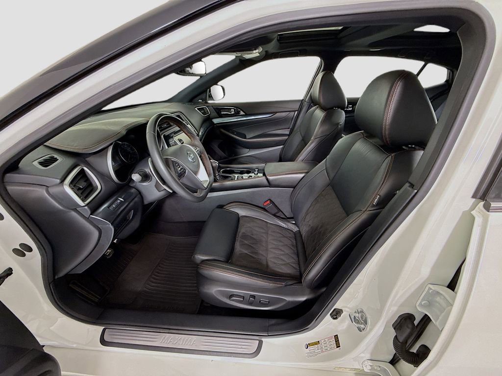 Used 2022 Nissan Maxima SR w/ Sport Mat Group FWD image 19