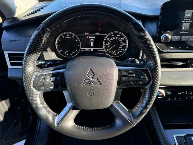 Used 2024 Mitsubishi Outlander SE image 16