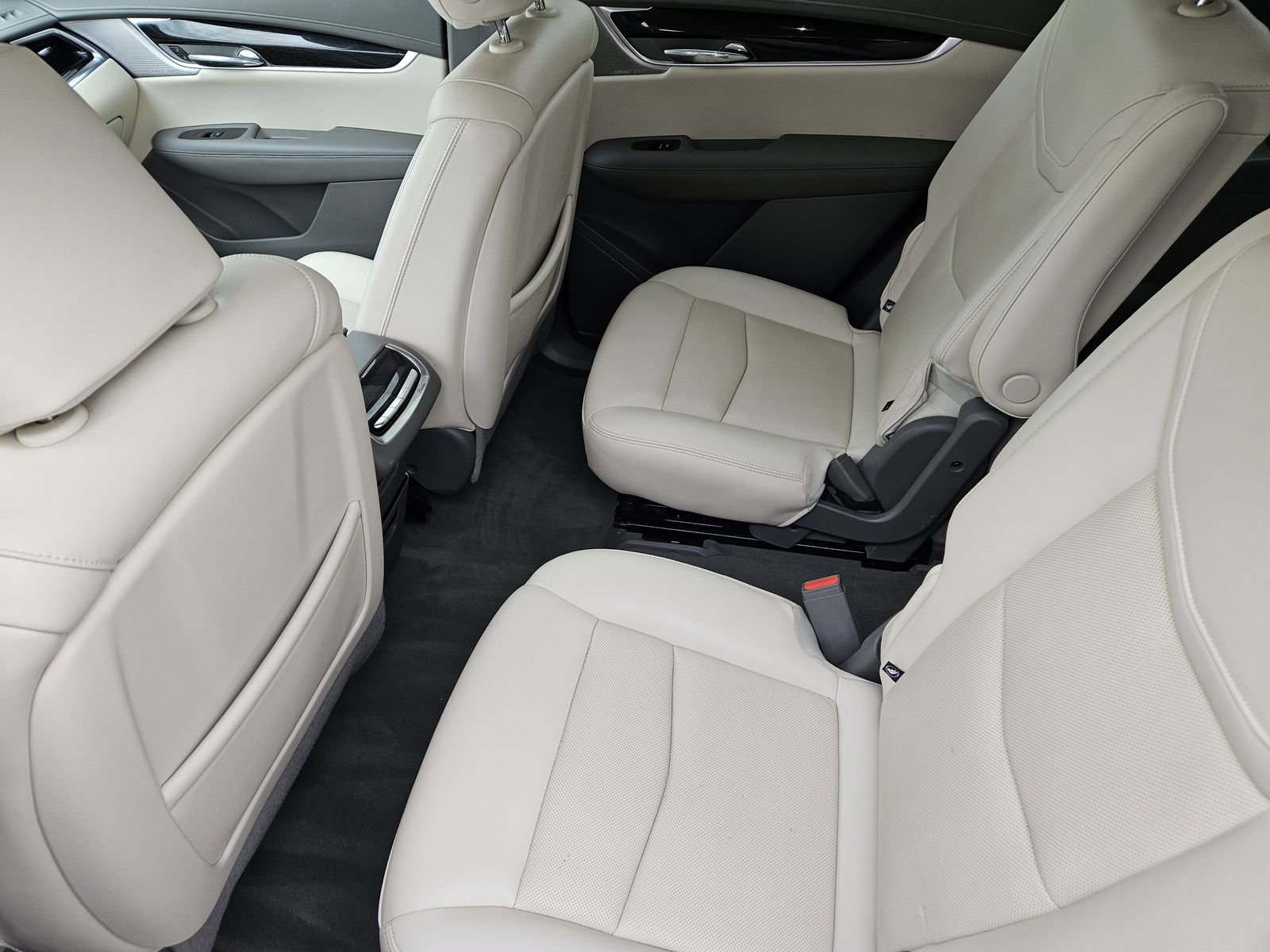 Used 2021 Cadillac XT6 Premium Luxury image 33