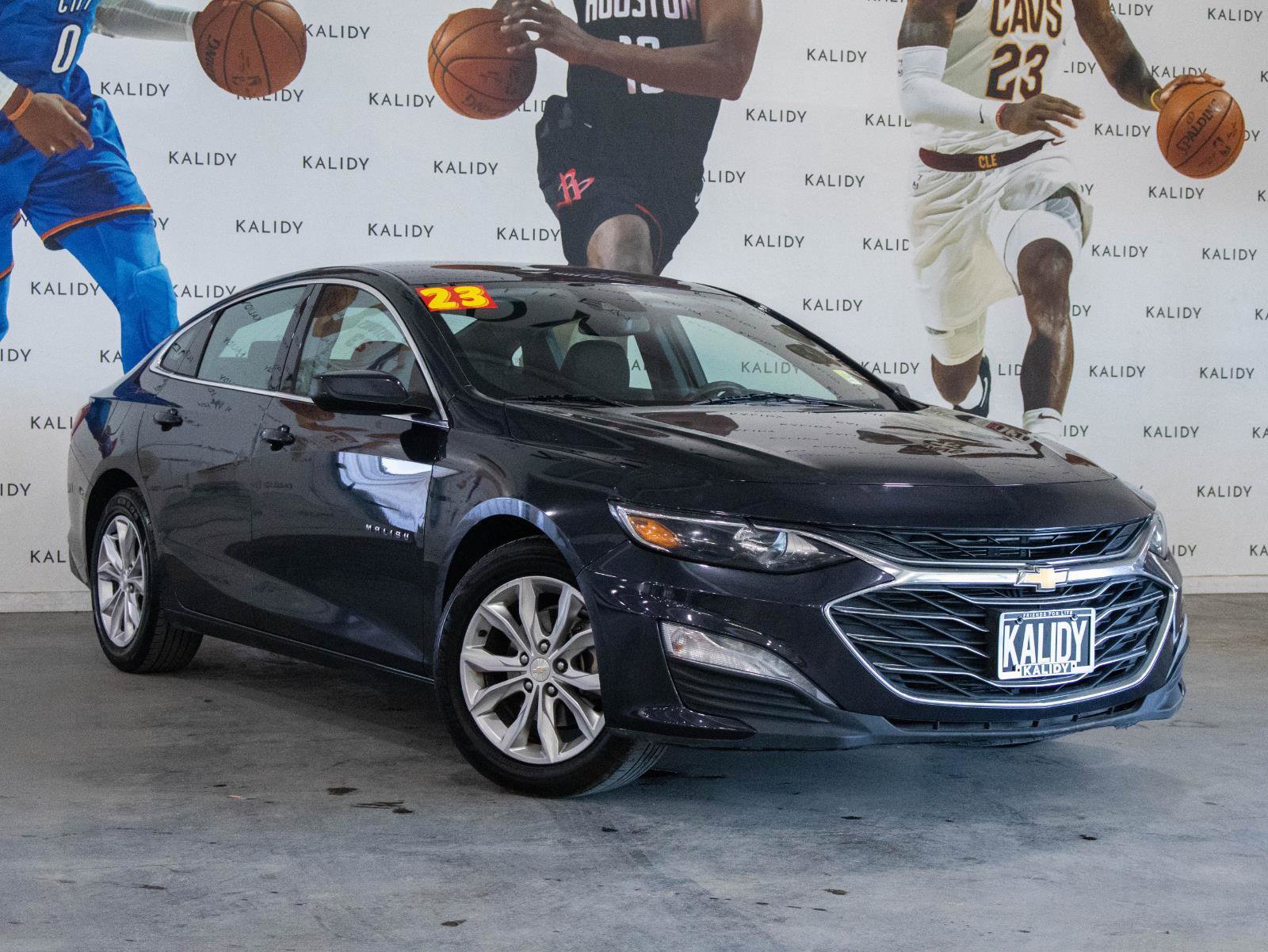 Used 2023 Chevrolet Malibu LT image 2