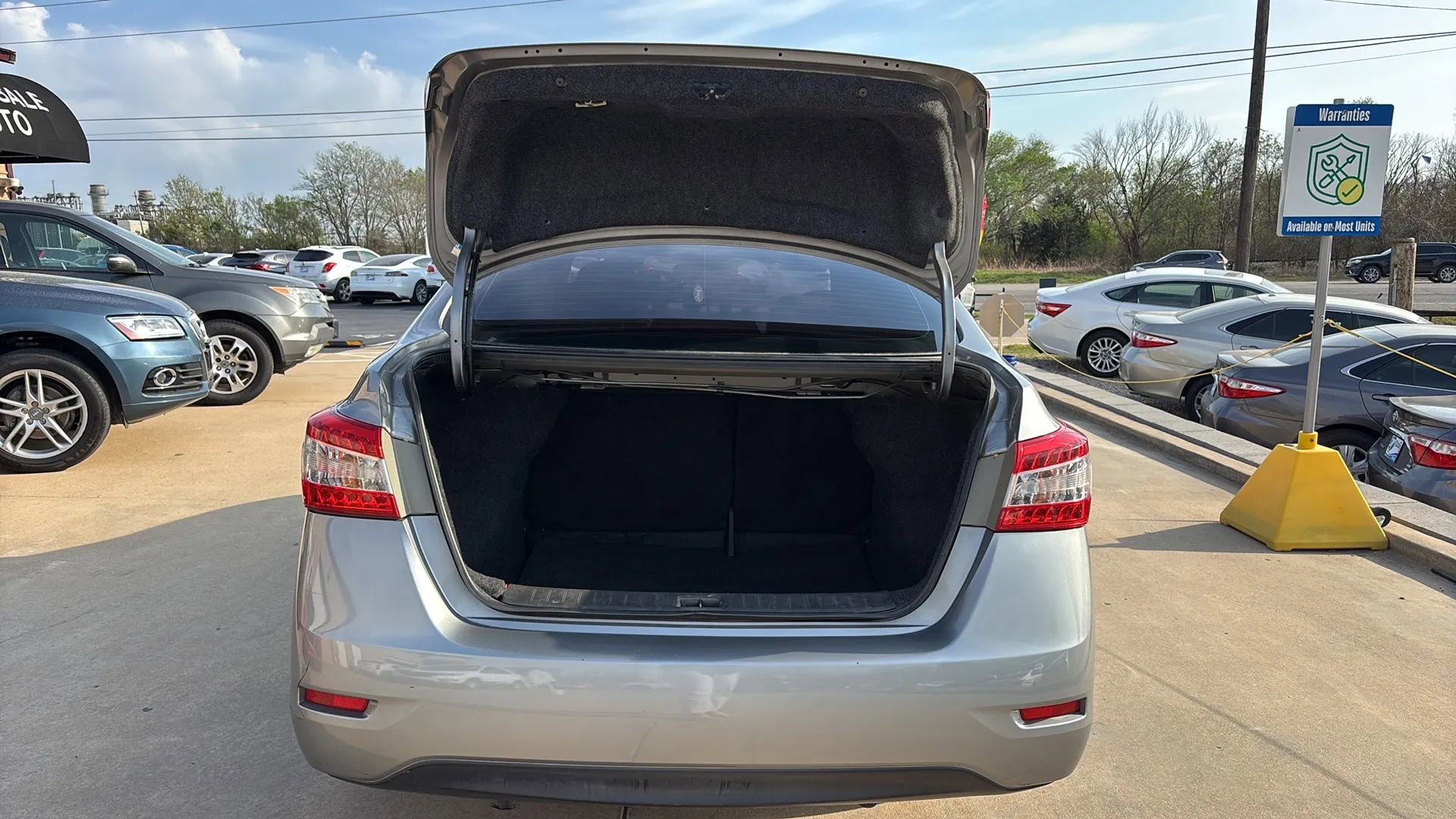 Used 2014 Nissan Sentra S FWD image 18