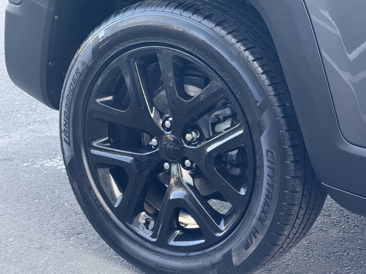 Used 2017 Jeep Renegade Altitude image 16