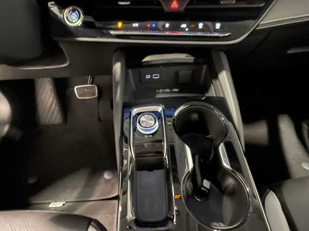 Used 2025 Buick Envision Sport Touring image 31