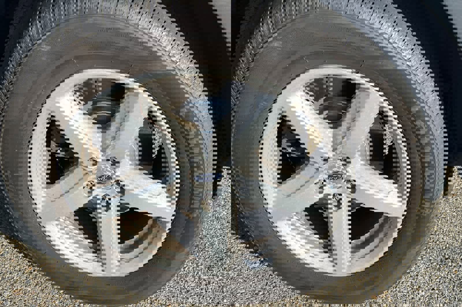 Used 2016 Ford Explorer XLT w/ Equipment Group 202A AWD/4WD image 17