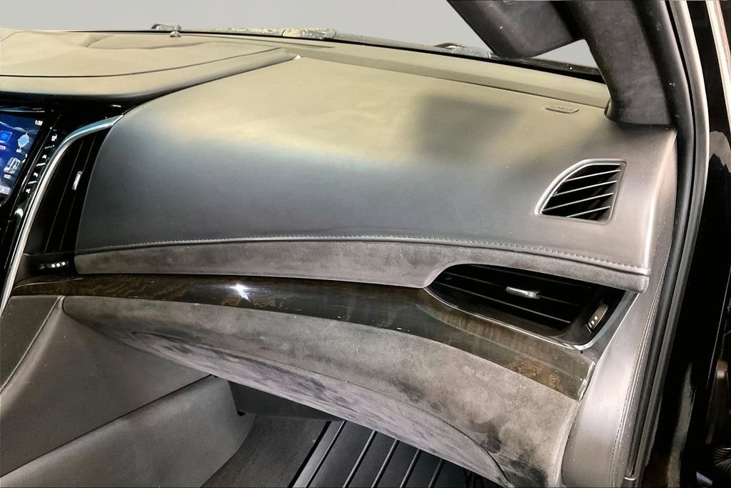 Used 2017 Cadillac Escalade Platinum AWD/4WD image 28