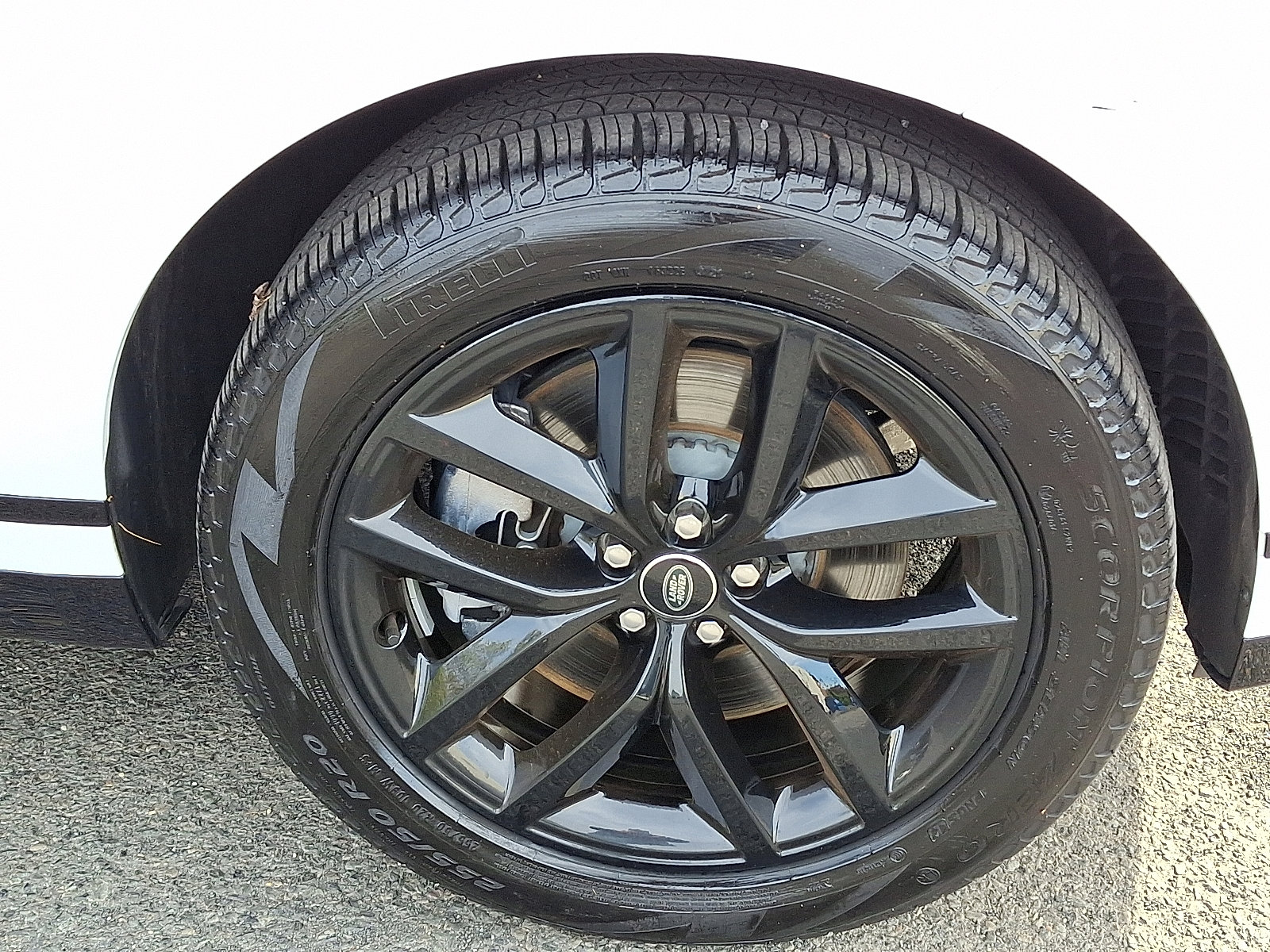 Used 2026 Land Rover Range Rover Velar Dynamic SE image 11