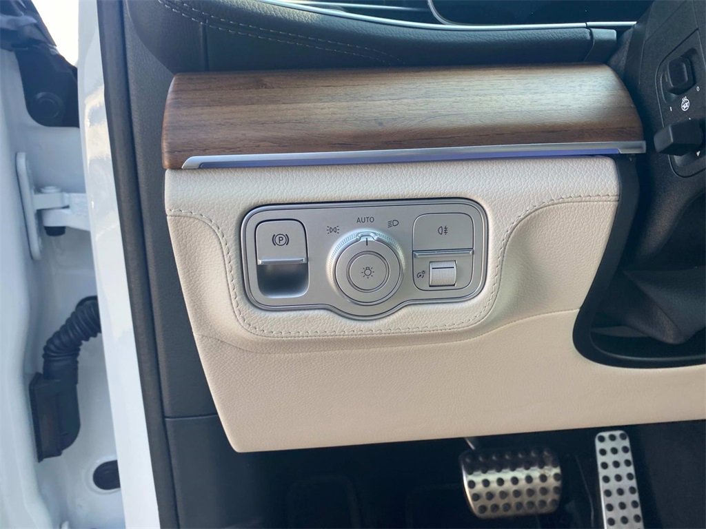 Used 2025 Mercedes-Benz GLS 580 GLS  580 image 15