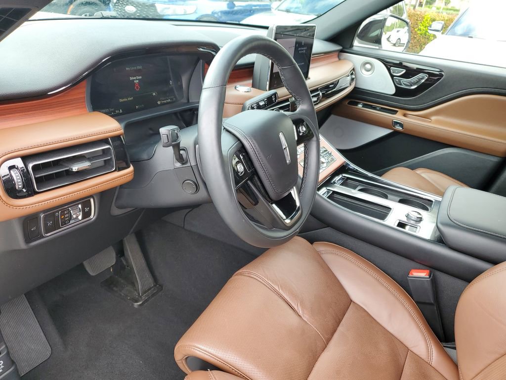 Used 2024 Lincoln Aviator Reserve w/ Equipment Group 201A image 20