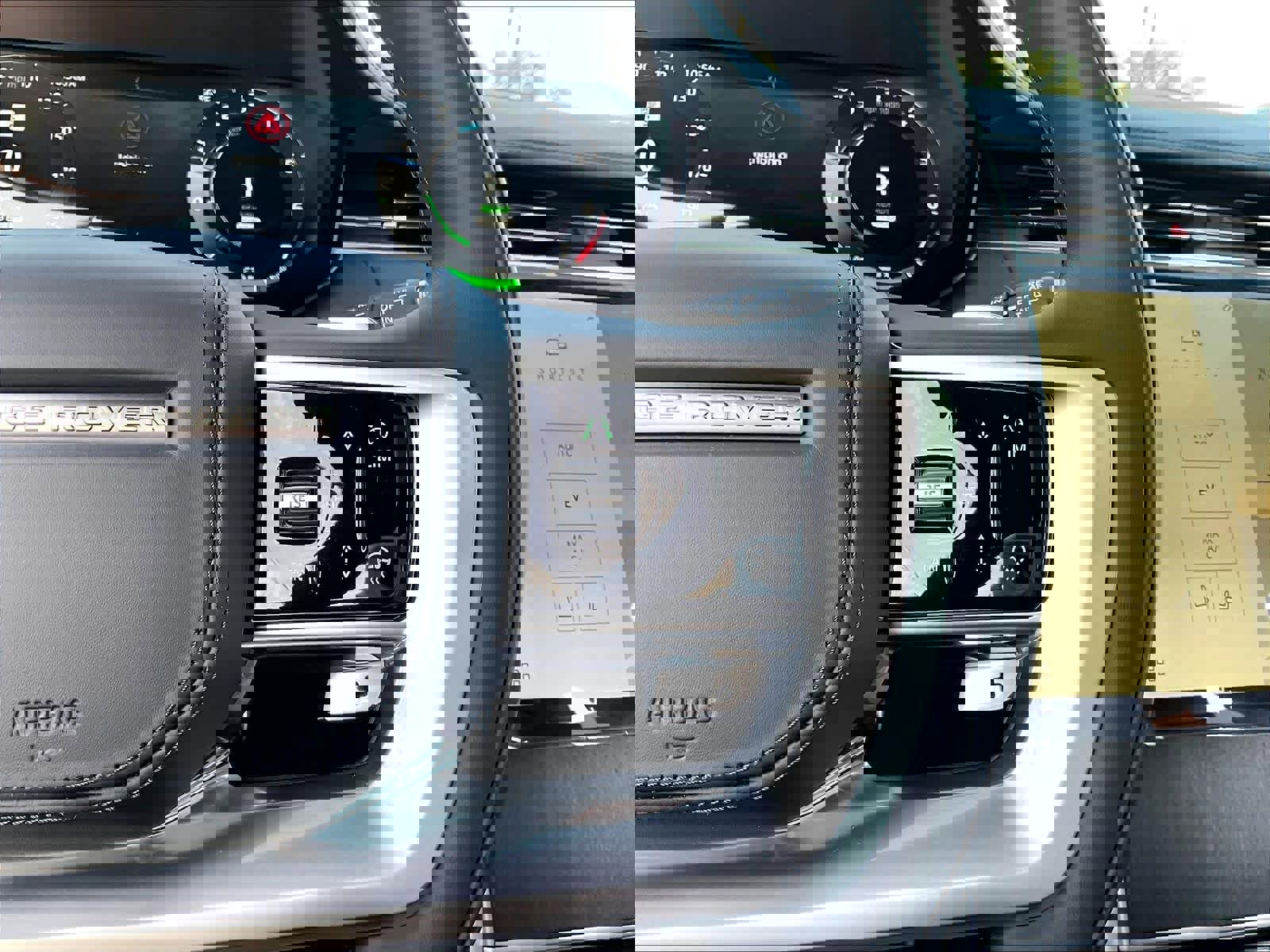 New 2025 Land Rover Range Rover SE image 18