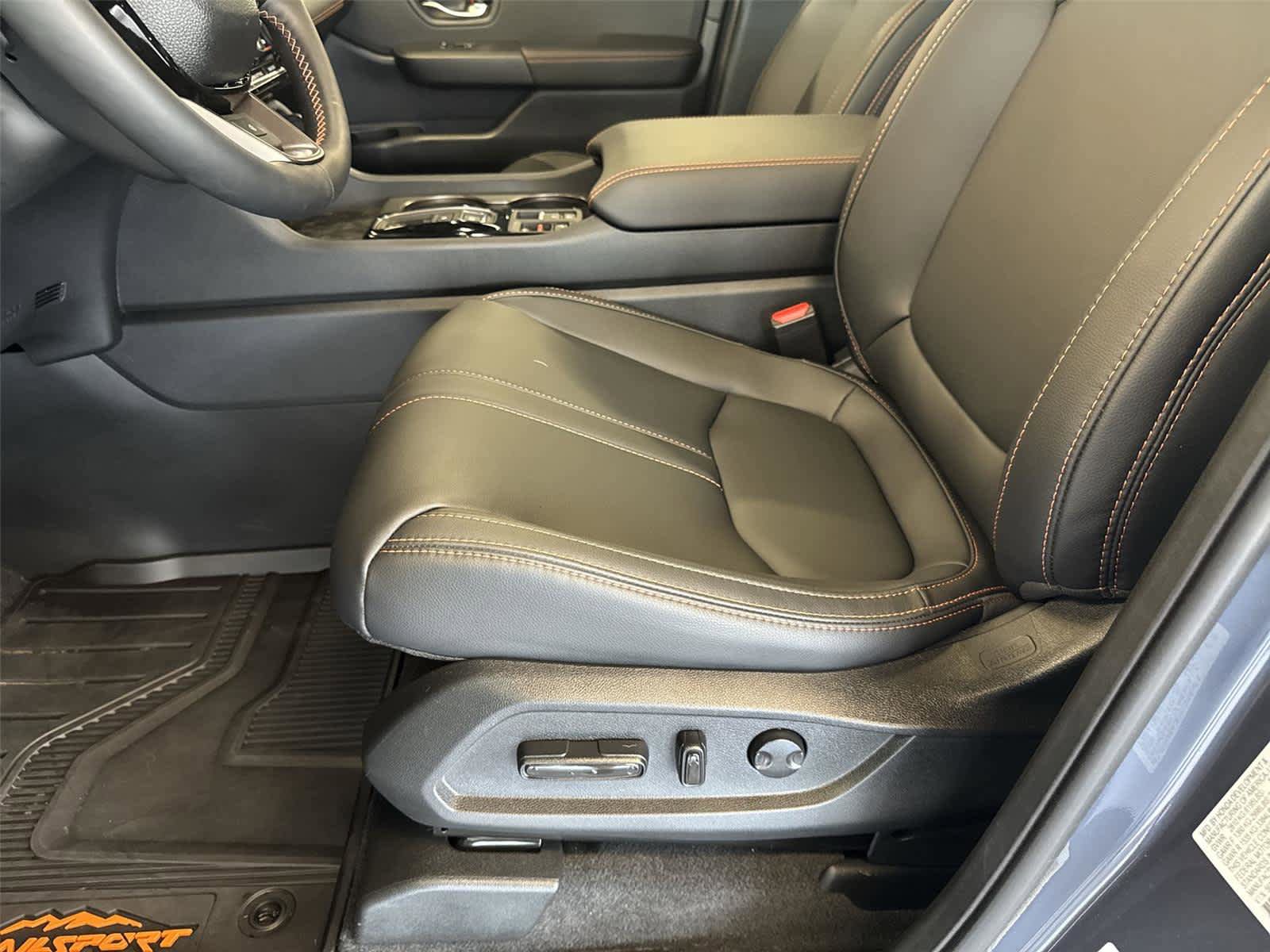 Used 2026 Honda Pilot TrailSport image 11