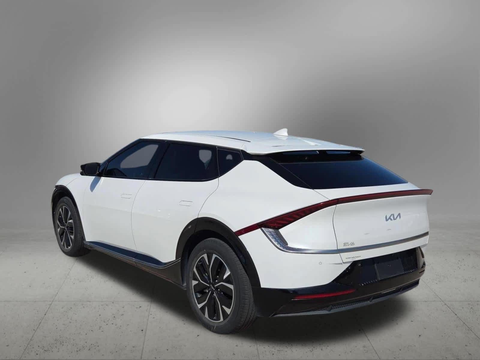 Certified 2022 Kia EV6 Wind RWD image 4