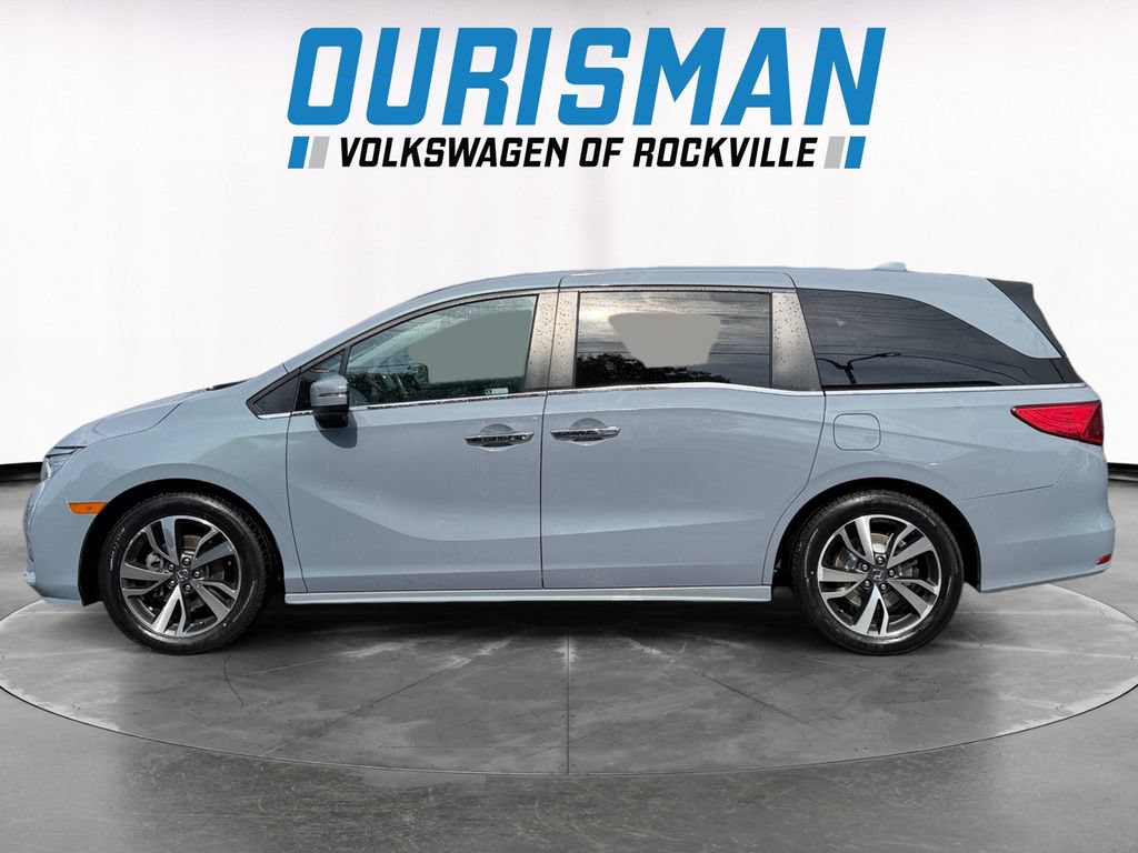 Used 2023 Honda Odyssey Touring image 3