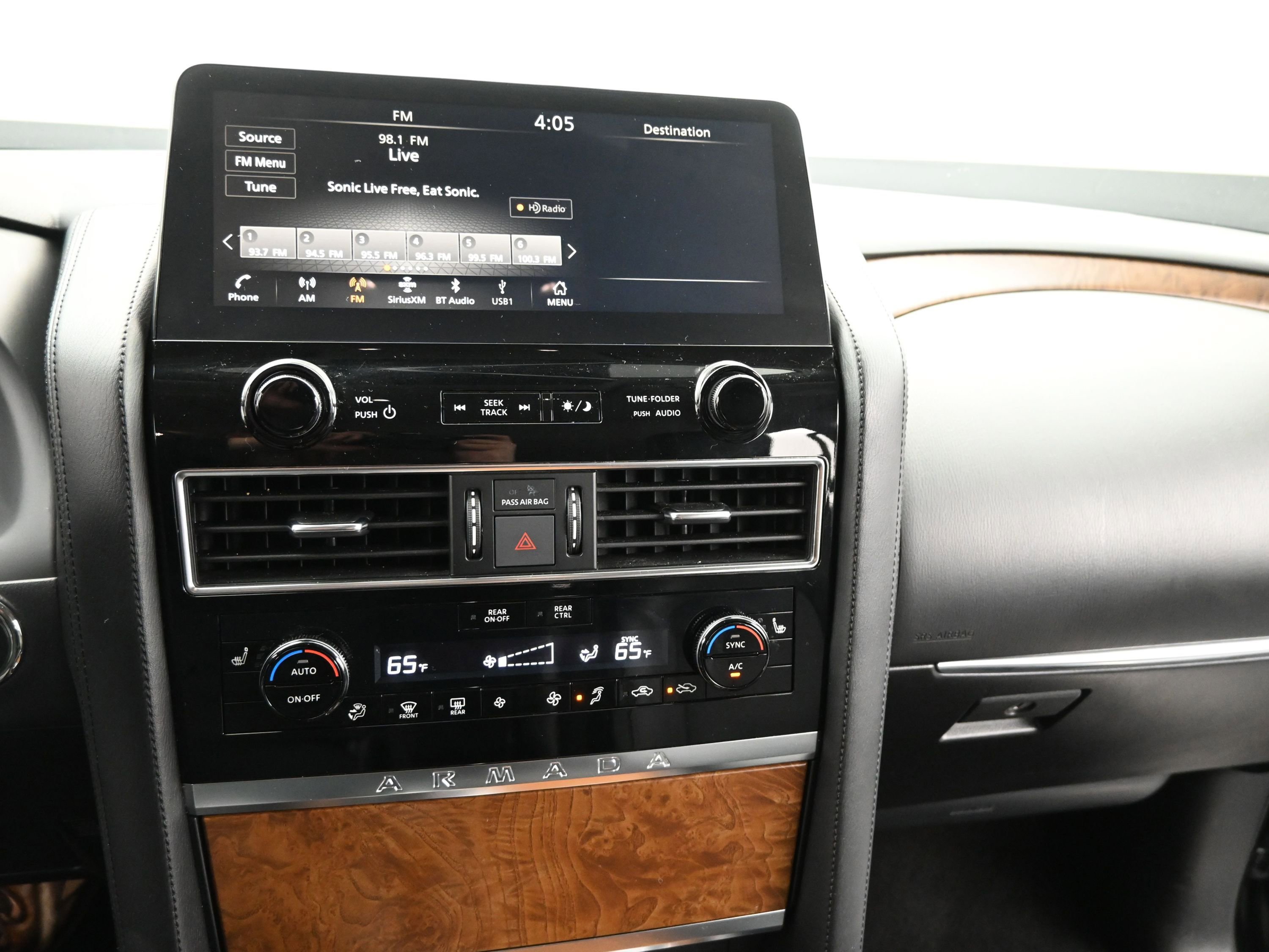 Used 2022 Nissan Armada SL image 18