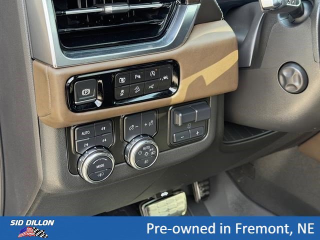 Certified 2025 GMC Yukon Denali Ultimate w/ LPO, Floor Liner Package AWD/4WD image 14