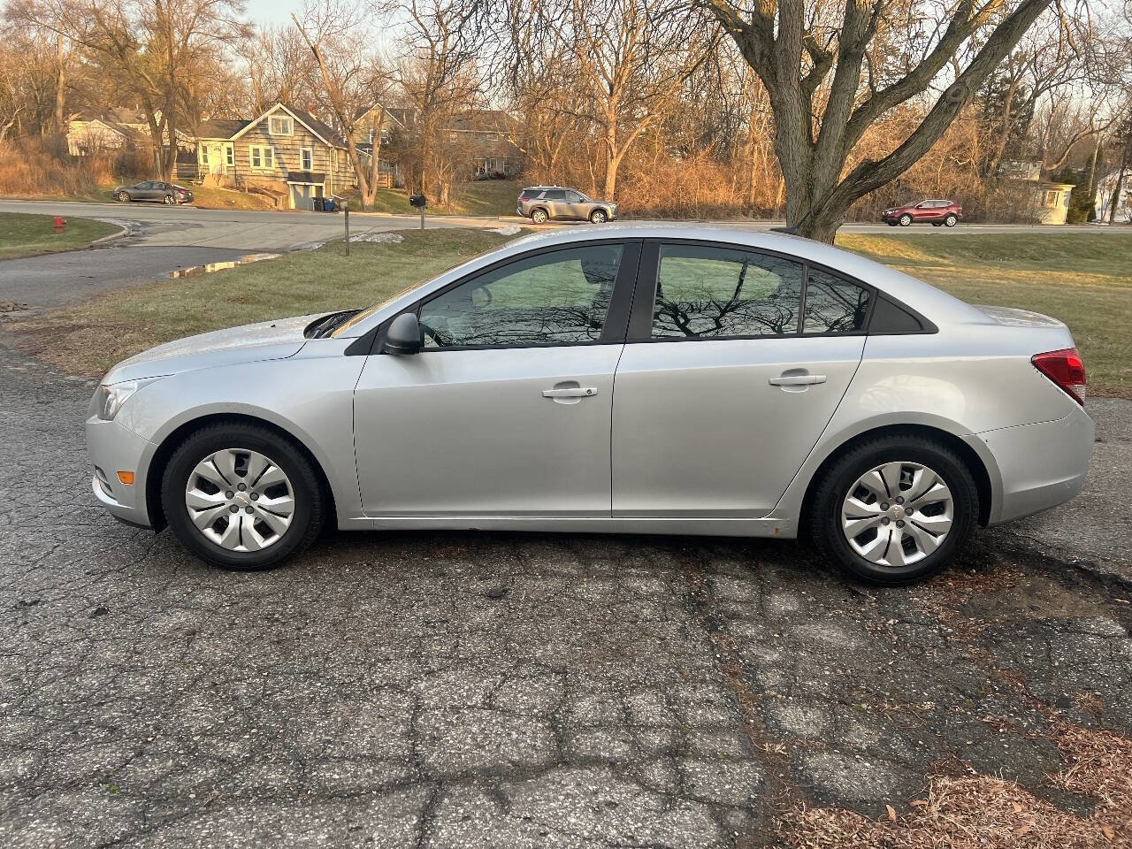 Used 2014 Chevrolet Cruze LS image 5