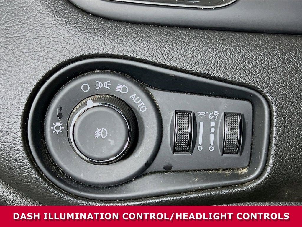 Used 2022 Jeep Renegade Latitude AWD/4WD image 13