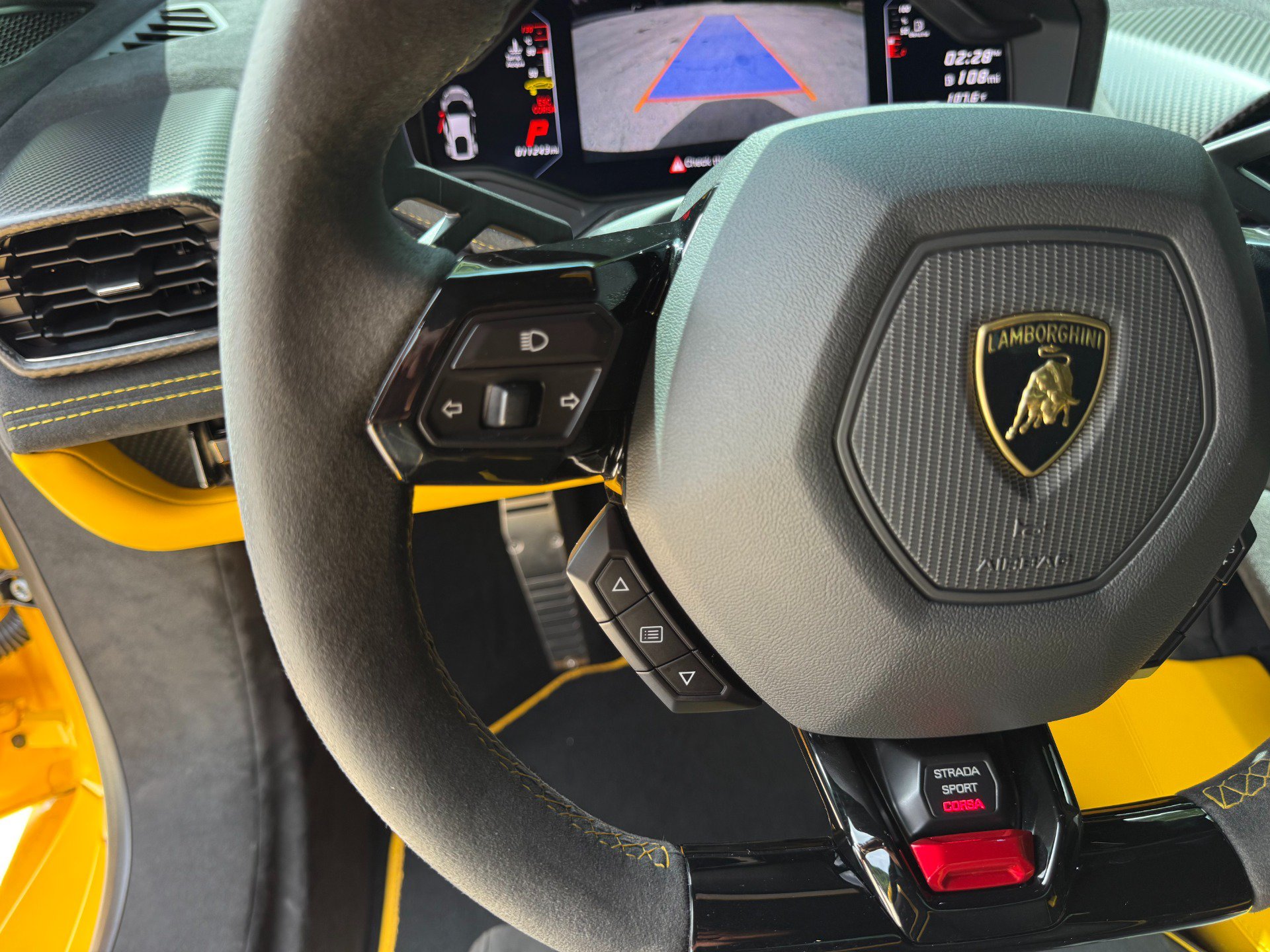Used 2024 Lamborghini Huracan Tecnica RWD image 15