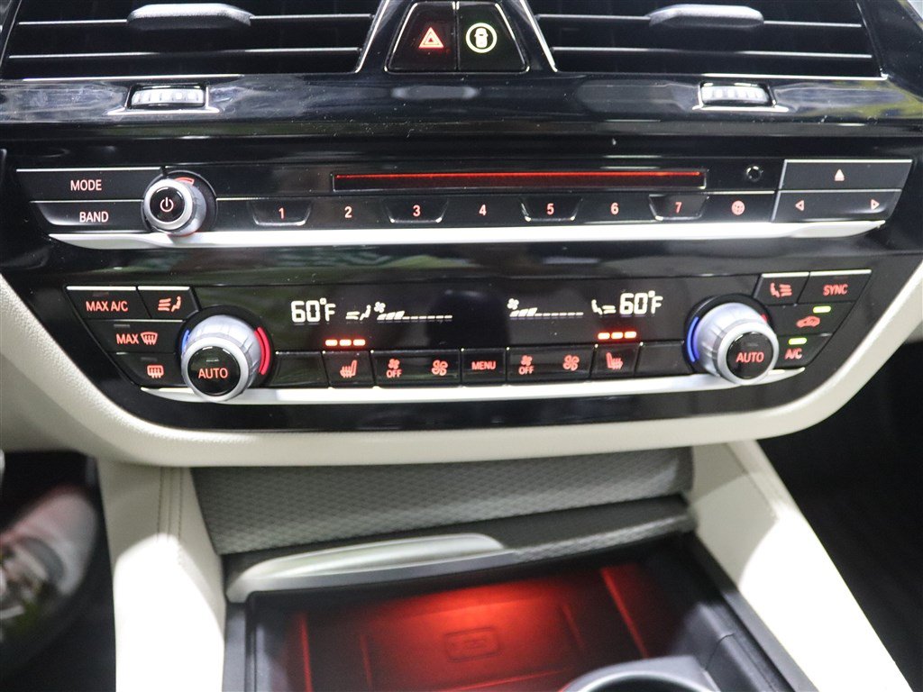 Used 2019 BMW 640i Gran Turismo xDrive w/ M Sport Package AWD/4WD image 37