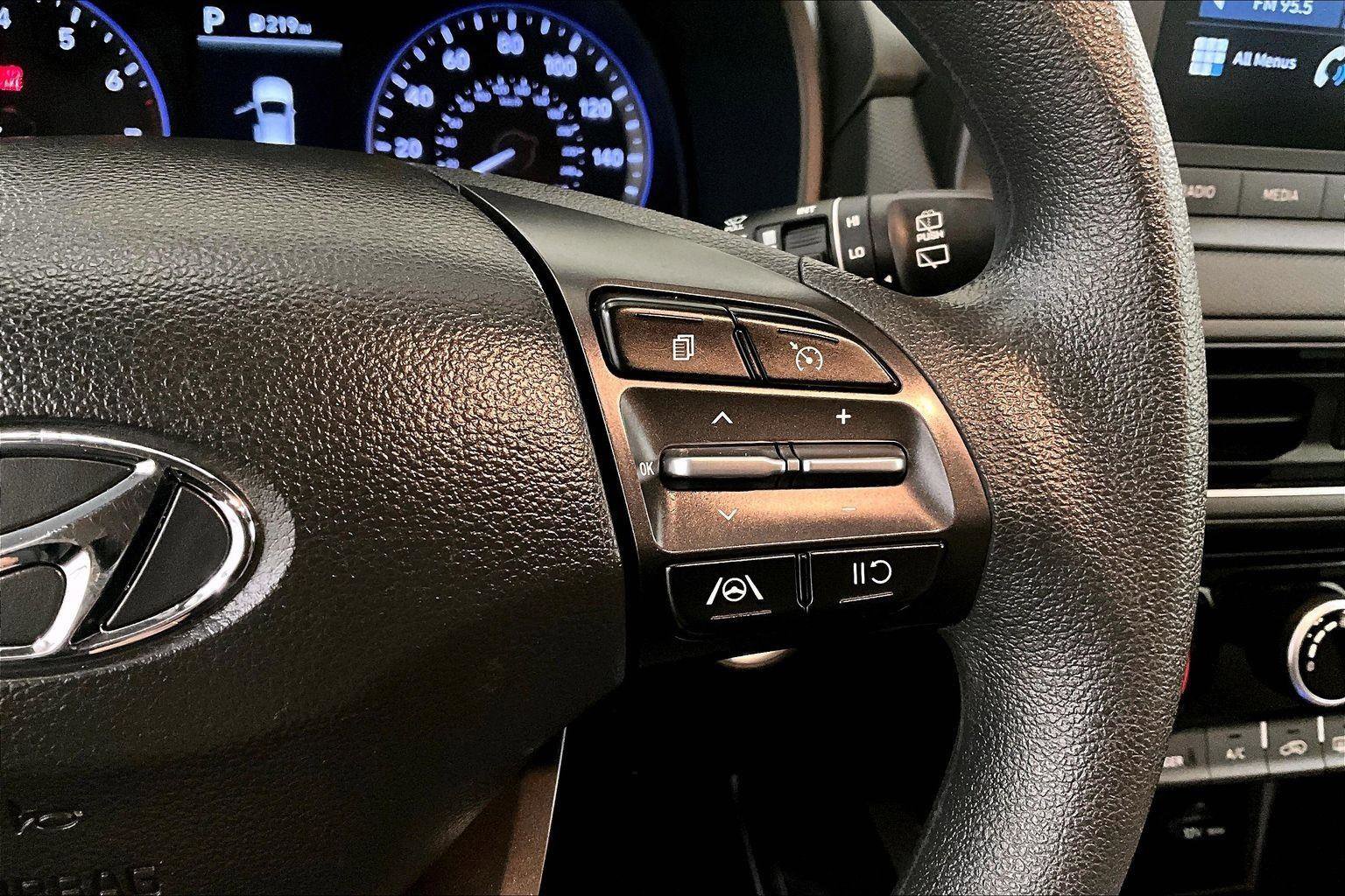 Used 2022 Hyundai Kona SEL image 18