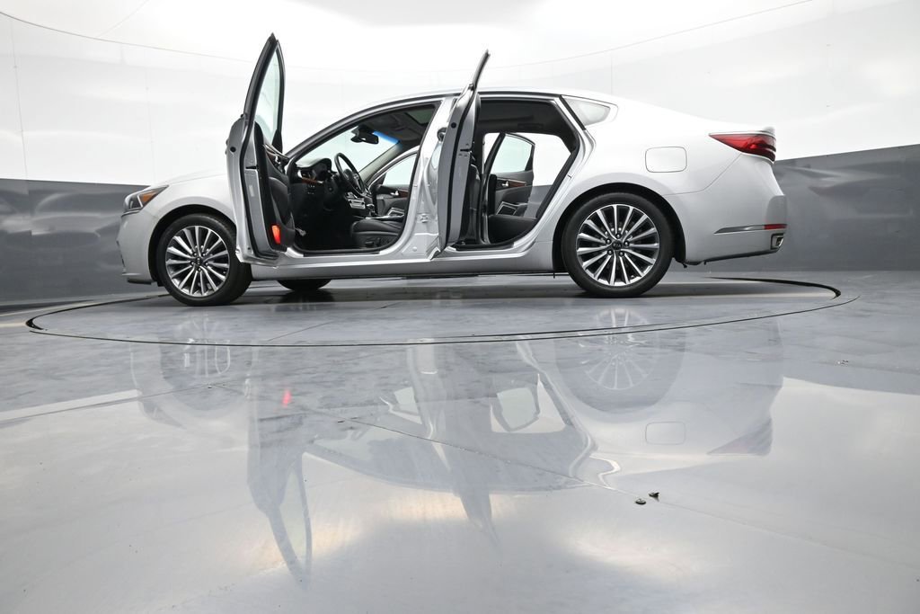 Certified 2017 Kia Cadenza Technology FWD image 48