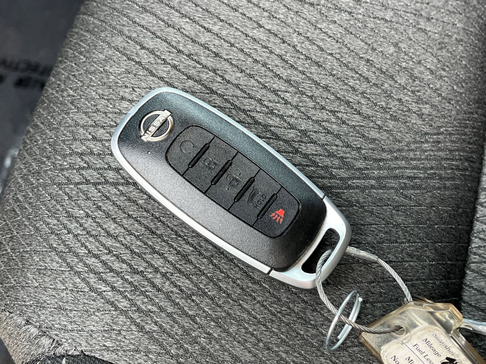 Used 2025 Nissan Rogue SV FWD image 27