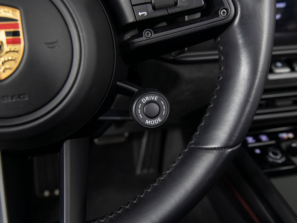 Certified 2022 Porsche 911 Carrera GTS RWD image 25