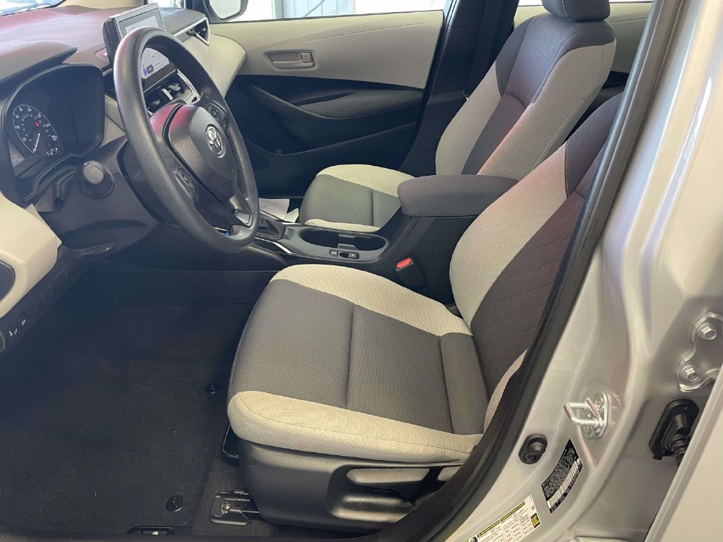 Certified 2025 Toyota Corolla LE FWD image 10