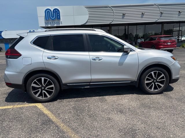 Used 2018 Nissan Rogue SL w/ Premium Package FWD image 6