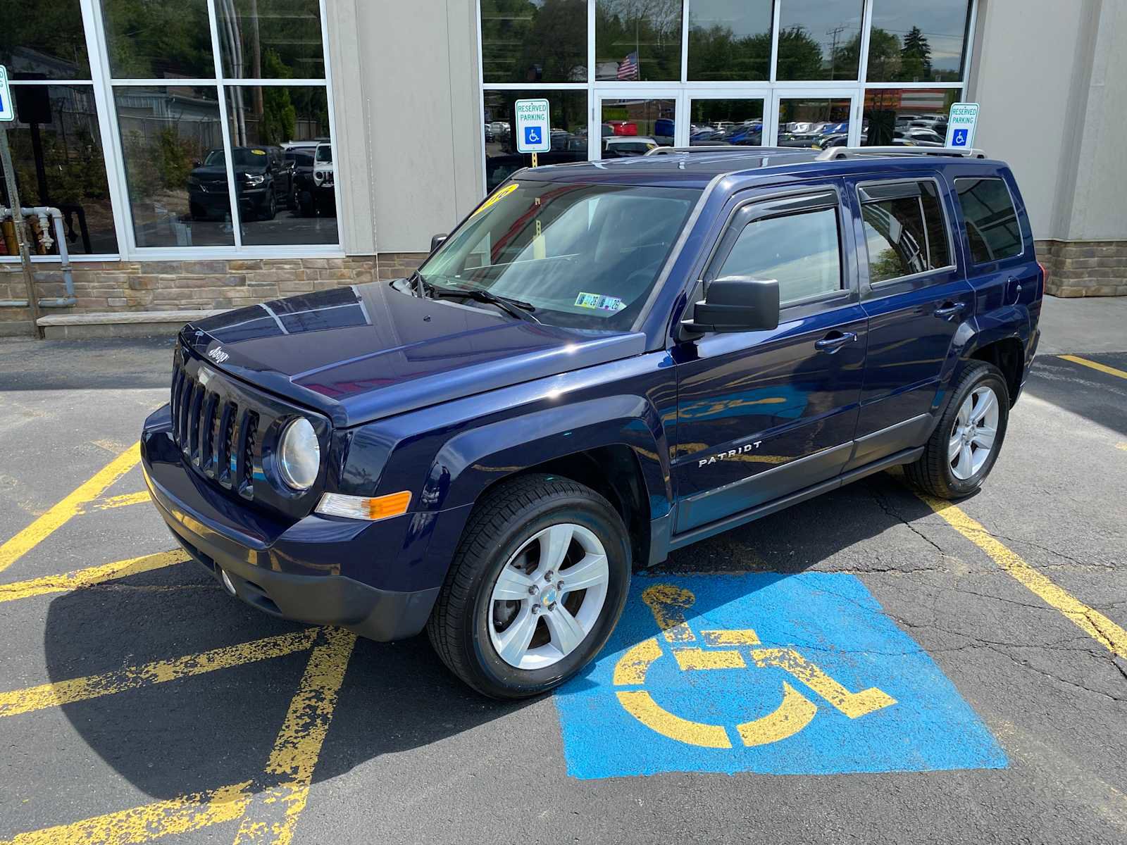 Used 2016 Jeep Patriot Sport w/ Power Value Group AWD/4WD image 2