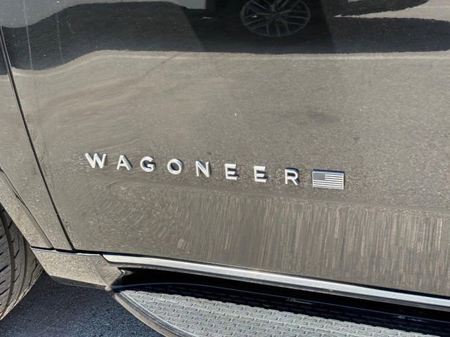 Used 2024 Jeep Wagoneer L Series III w/ Flexible Seating Group AWD/4WD image 13