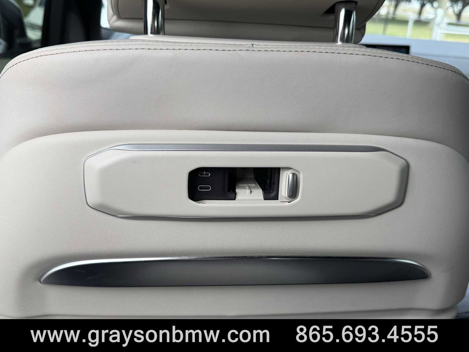 Used 2023 BMW X7 xDrive40i w/ Dynamic Handling Package image 33