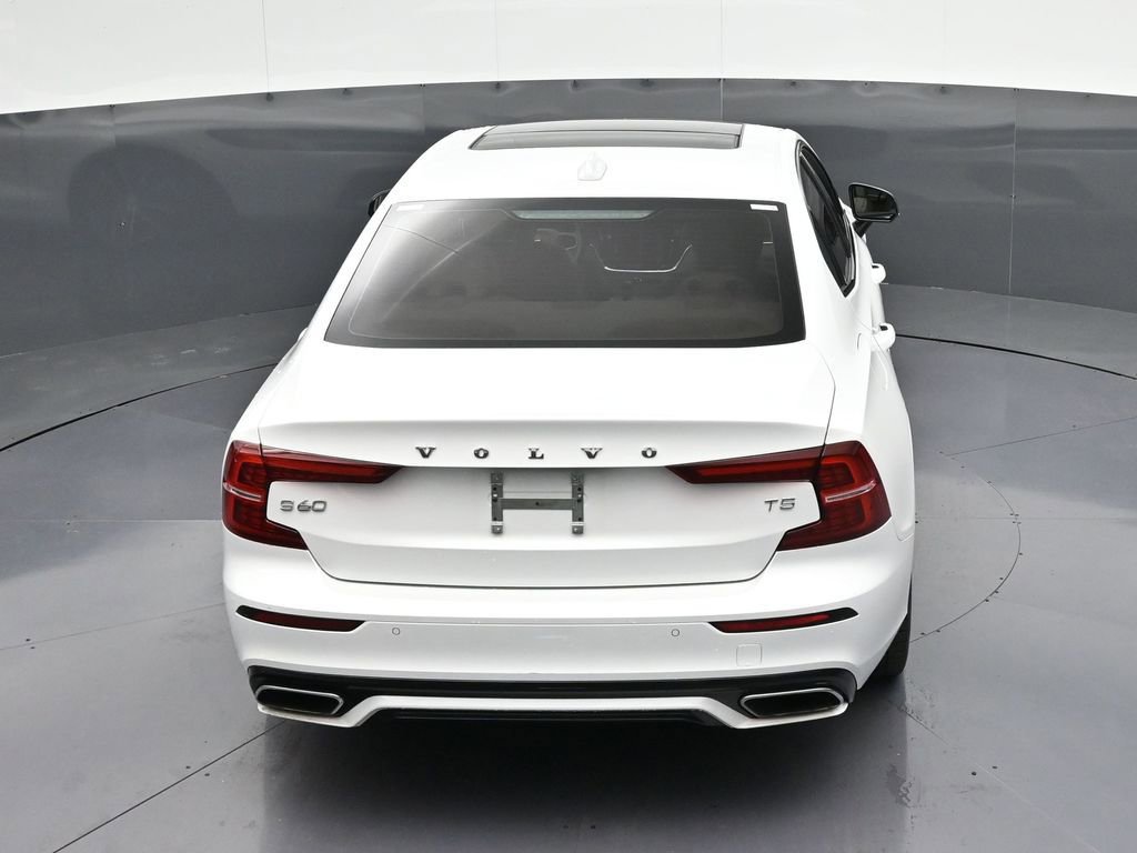 Used 2021 Volvo S60 T5 Momentum w/ Premium Package image 23