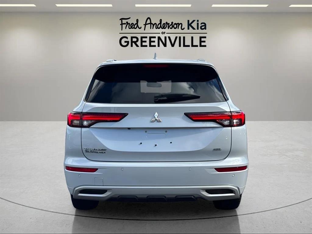 Used 2023 Mitsubishi Outlander SEL image 4