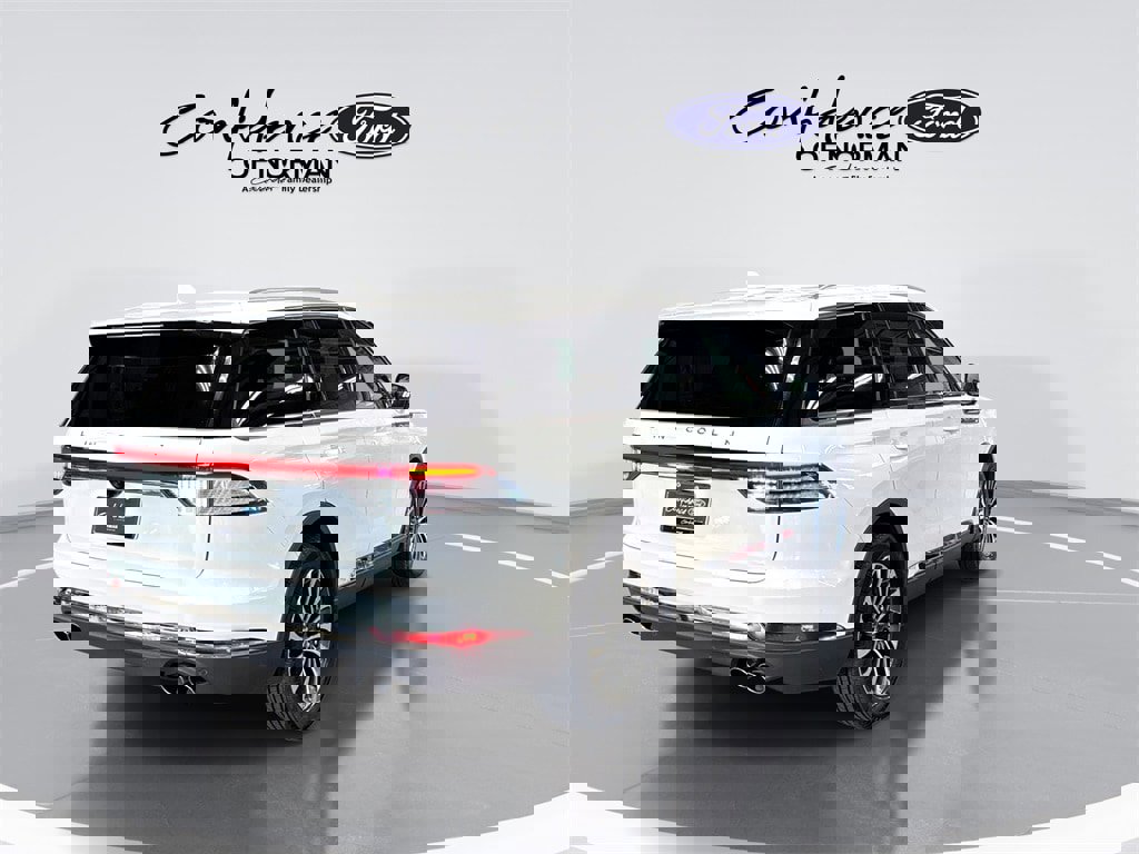 Used 2024 Lincoln Aviator Reserve image 8