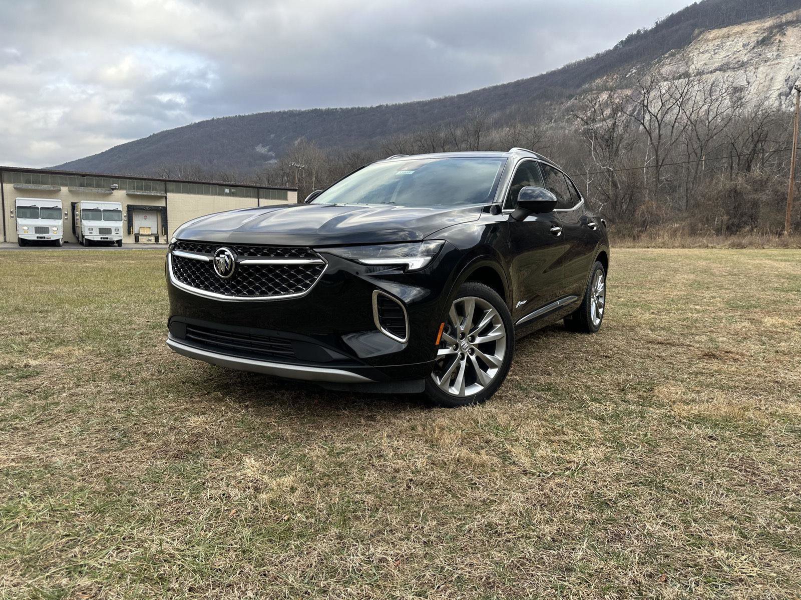 Used 2023 Buick Envision Avenir image 1